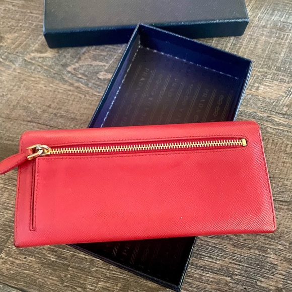 Prada Red Saffiano Metal Leather Logo Flap Continental Wallet - Picture 4 of 9